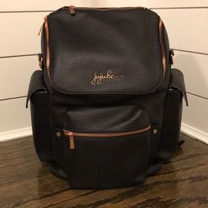 Jujube Forever Backpack- Noir Rose Gold